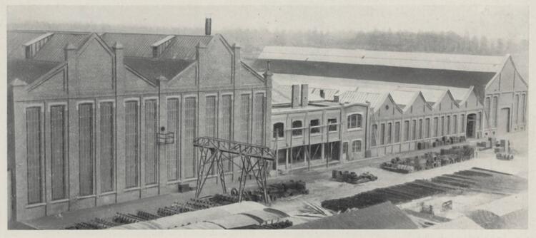 Historische zwart-wit foto van de fabriek Rateau.